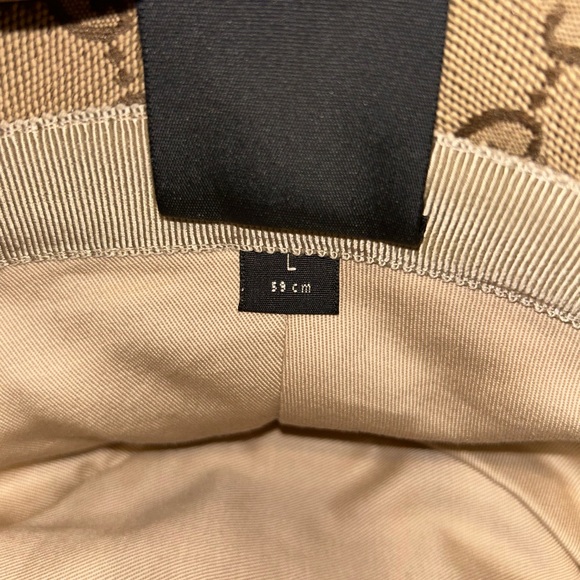 SOLD Gucci GG Monogram Bucket Hat - Picture 4 of 16